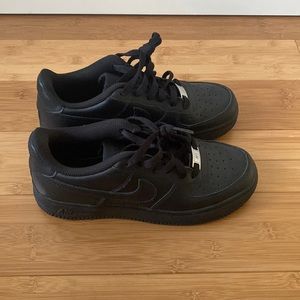 Nike air force ones 5 youth (womens 6.5), like new